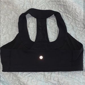 Black lululemon sports bra